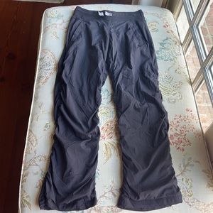 Black ivivva lined joggers